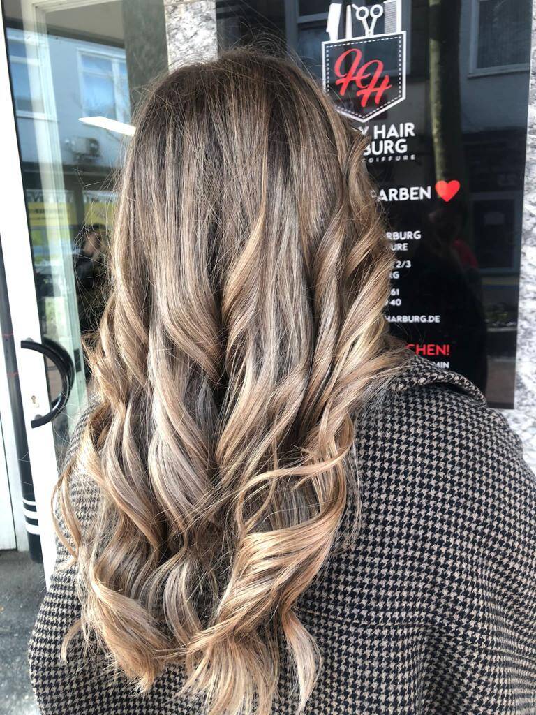 ▻Dunkle Haare mit Strähnen: 7 wahnsinnig schöne Bilder✨💇‍♀️